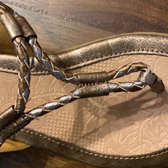 Women’s Bronze Born Leather Sandals - Picture 5 of 6